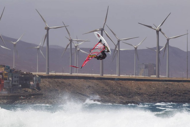 Iballa Back loop -  PWA Pozo World Cup 2012 ©  John Carter / PWA http://www.pwaworldtour.com